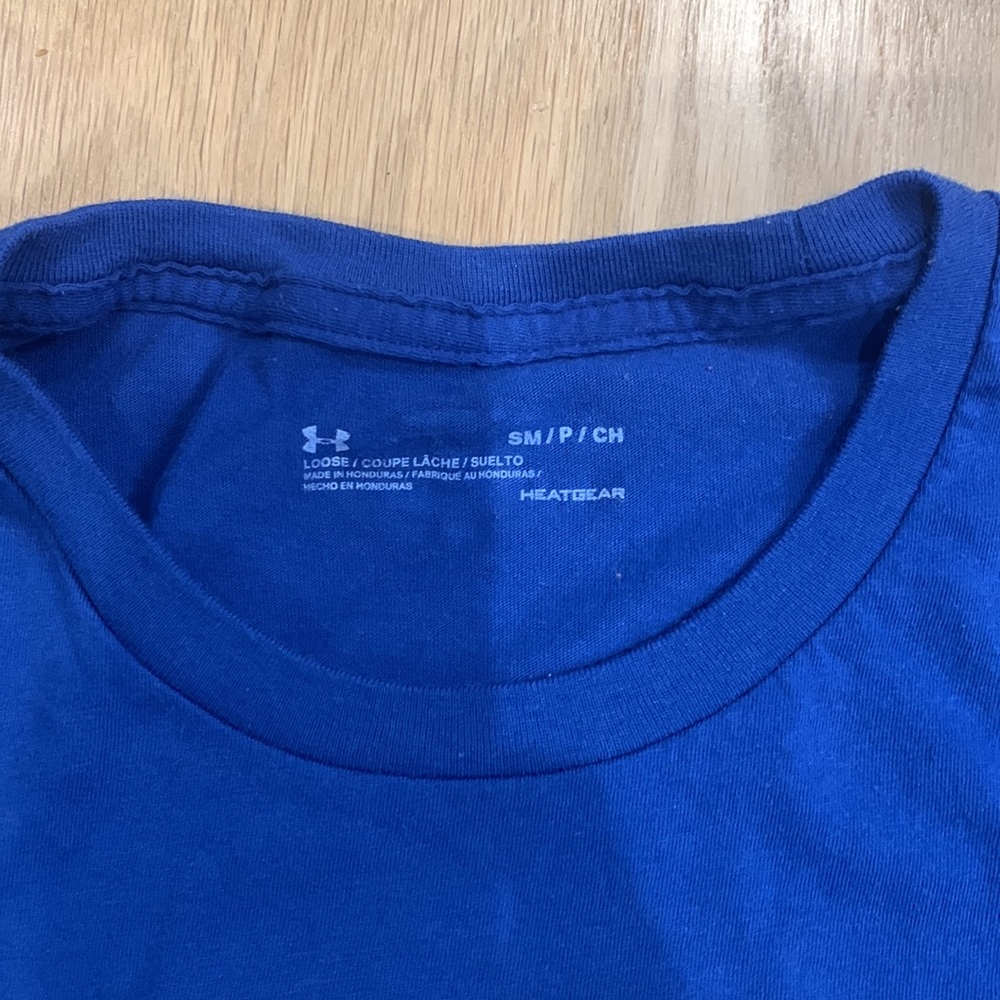 Under armor men’s small blue tee shirt - Picture 3 of 4